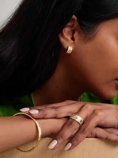 De Beers London Talisman 18-karat Gold Diamond Hoop Earrings | Thumbnail 4 De Beers London Talisman 18-karat Gold Diamond Hoop Earrings | Thumbnail 4