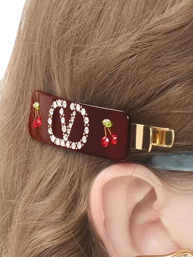 Valentino Garavani Women's Vlogo Signature Hair Clip in Resin, Metal and Swarovski Crystals - Brown | Thumbnail 2 Valentino Garavani Women's Vlogo Signature Hair Clip in Resin, Metal and Swarovski Crystals - Brown | Thumbnail 2
