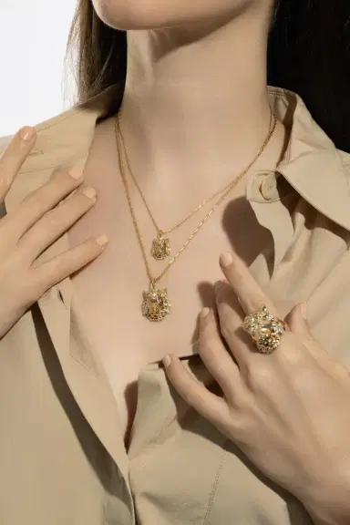 Brent Neale Medium Leo Zodiac Necklace | Thumbnail 4 Brent Neale Medium Leo Zodiac Necklace | Thumbnail 4