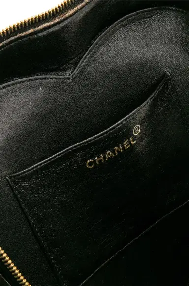 chanel Chanel Vintage Heart Vanity Bag | Thumbnail 9 chanel Chanel Vintage Heart Vanity Bag | Thumbnail 9
