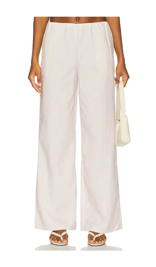 Nicolette Pant