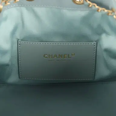 Chanel Chanel Small 25 Hobo Bag Green Caviar Antique Gold Hardware | Thumbnail 9 Chanel Chanel Small 25 Hobo Bag Green Caviar Antique Gold Hardware | Thumbnail 9