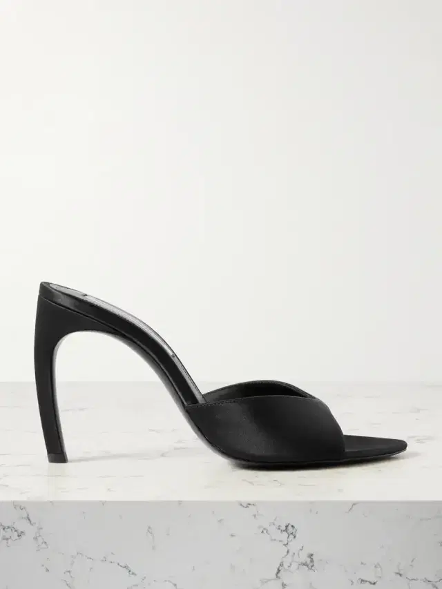 Victoria Beckham Harlow 100 Satin Mules