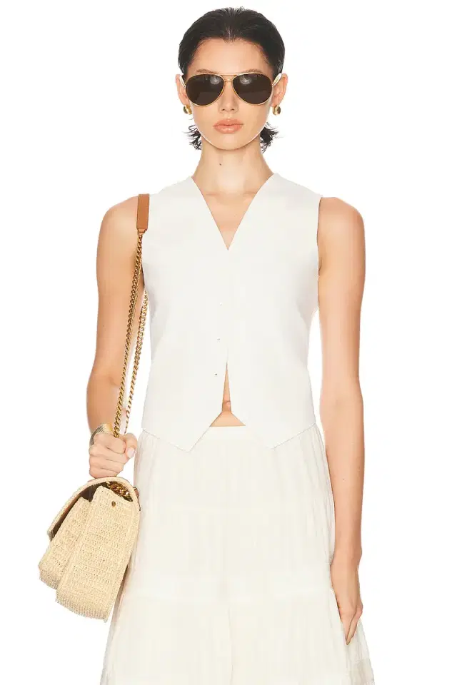 Alexis Torre Vest