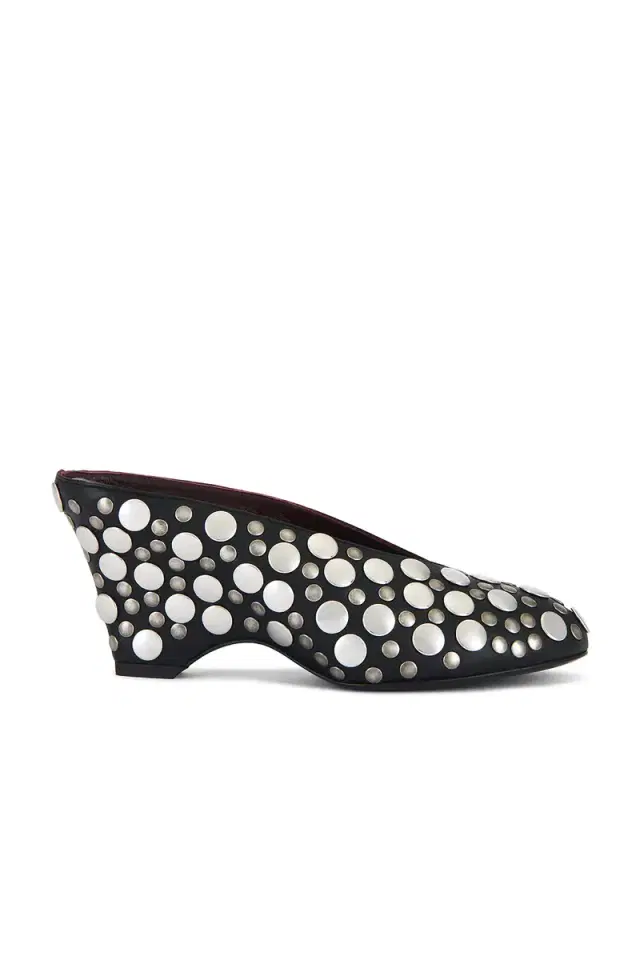 Cloak Stud Mule