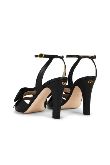 Valentino Garavani Bowow Sandal | Thumbnail 3 Valentino Garavani Bowow Sandal | Thumbnail 3