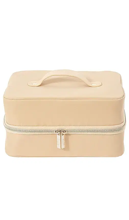 The Hanging Cosmetic Case
