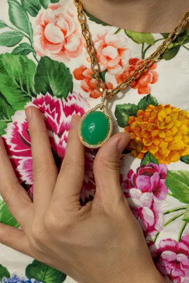 GOSHWARA Chrysoprase Diamond Pendant Necklace | Thumbnail 4