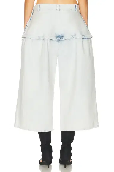 Alaïa Peplum Bermuda Short | Thumbnail 4