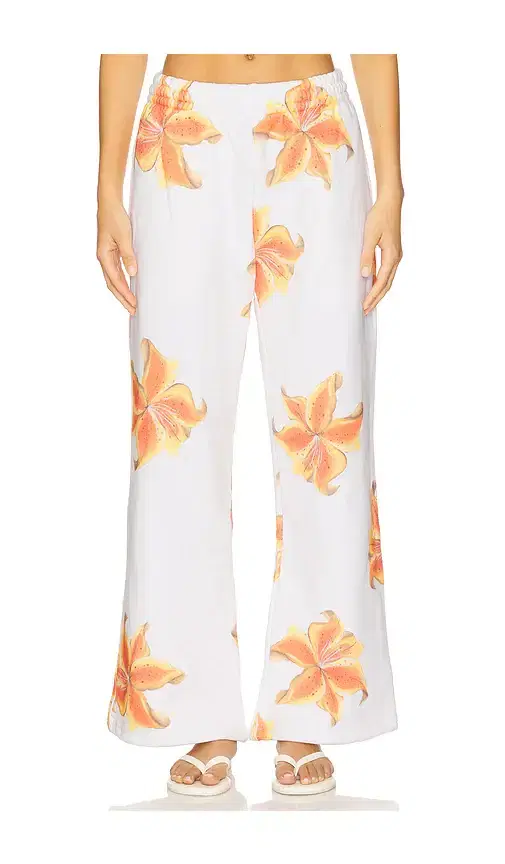 Juliet Johnstone Straight Leg Sweatpant