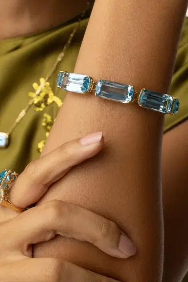 GOSHWARA Blue Topaz Single Line Gossip Bracelet | Thumbnail 4 GOSHWARA Blue Topaz Single Line Gossip Bracelet | Thumbnail 4