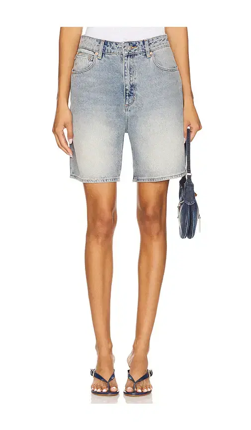 Abrand Carrie Short