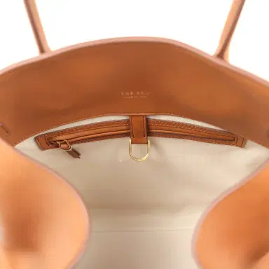 The Row The Row Soft Margaux 15 Cuir Saddle Leather Gold Hardware | Thumbnail 10 The Row The Row Soft Margaux 15 Cuir Saddle Leather Gold Hardware | Thumbnail 10