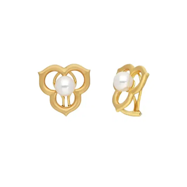 ASSAEL Assael 18K Yellow Gold Japanese Akoya Cultured Pearl Open Petal Earrings by The Solist