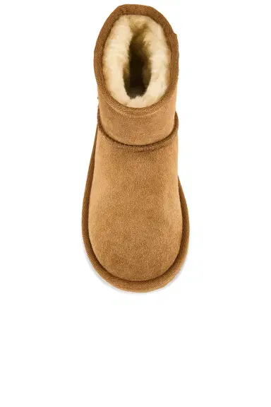 UGG Kids' Classic Mini II Boot | Thumbnail 4 UGG Kids' Classic Mini II Boot | Thumbnail 4