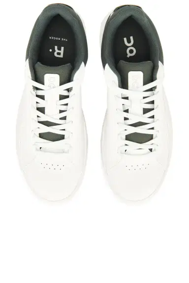 On The Roger Advantage Sneakers | Thumbnail 4