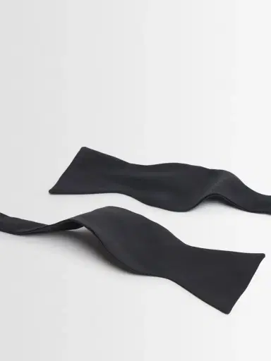 BRUNELLO CUCINELLI Duchesse Satin Bow Tie | Thumbnail 3