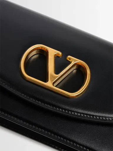 VALENTINO GARAVANI Small Shiny Leather Clutch | Thumbnail 5