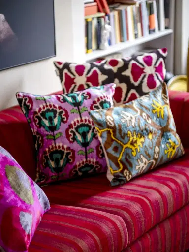 LES OTTOMANS Cotton & Silk Cushion | Thumbnail 2