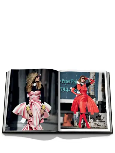 ASSOULINE Moschino | Thumbnail 4