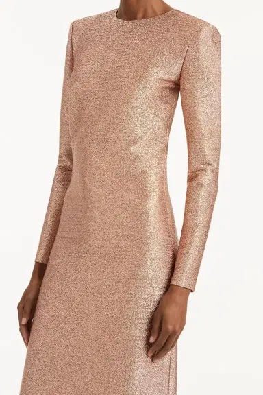 Oscar de la Renta Strong Shoulder Metallic Stretch Gown | Thumbnail 3 Oscar de la Renta Strong Shoulder Metallic Stretch Gown | Thumbnail 3
