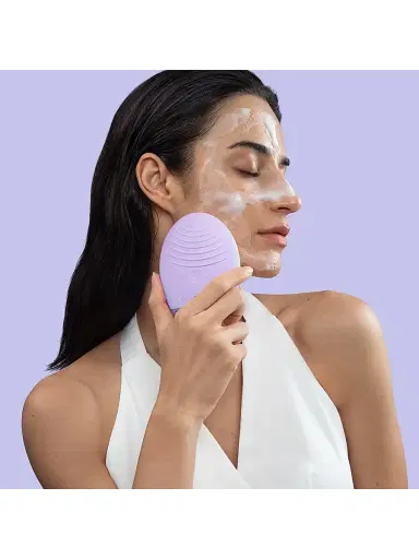 Foreo Women's Luna 4 Facial Cleansing & Firming Device For Sensitive Skin | Thumbnail 5