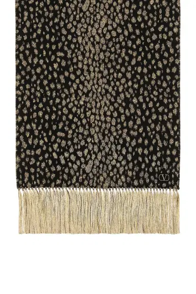 Valentino Garavani Cashmere Scarf | Thumbnail 4