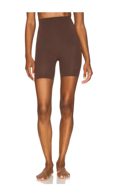 Skims Seamless Sculpt Mid Thigh Short | Thumbnail 1 Skims Seamless Sculpt Mid Thigh Short | Thumbnail 1