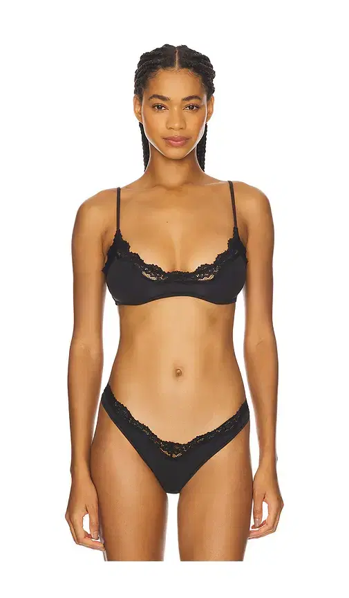 SKIMS Fits Everybody Lace Scoop Bralette