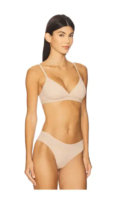 Skims Fits Everybody Crossover Bralette | Thumbnail 2 Skims Fits Everybody Crossover Bralette | Thumbnail 2