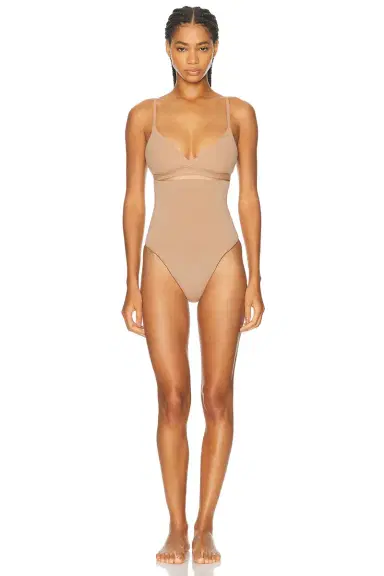 Skims Seamless Sculpt High Waist Thong | Thumbnail 4 Skims Seamless Sculpt High Waist Thong | Thumbnail 4