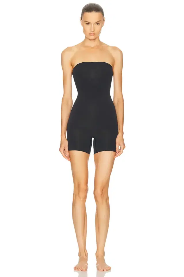 SKIMS Seamless Sculpt Strapless Shortie Bodysuit