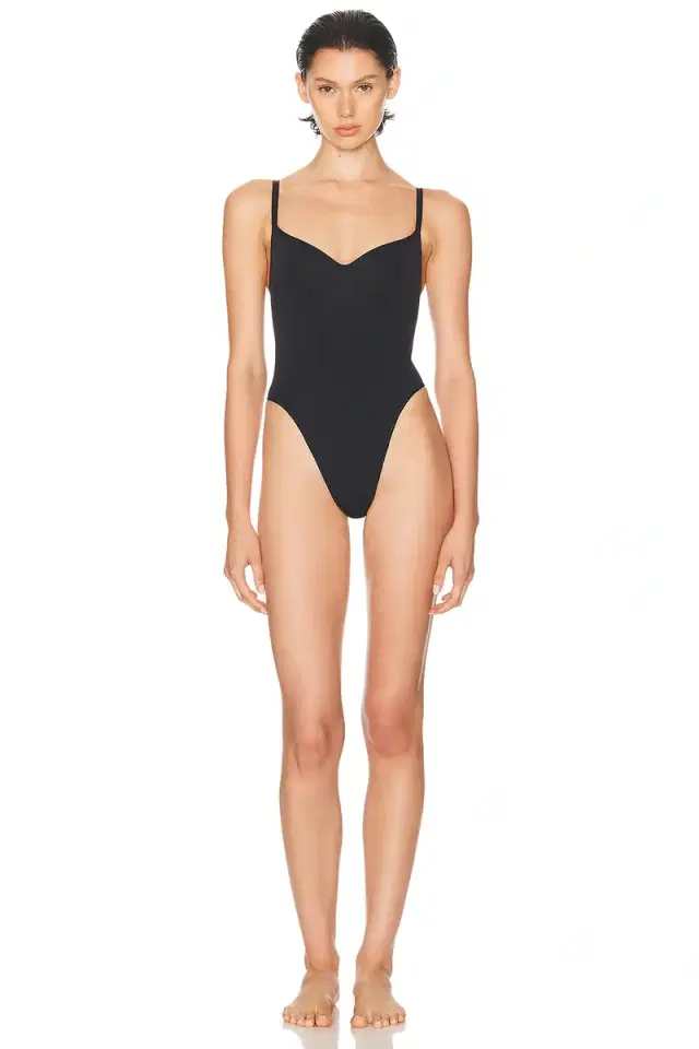 SKIMS Seamless Sculpt Thong Bodysuit
