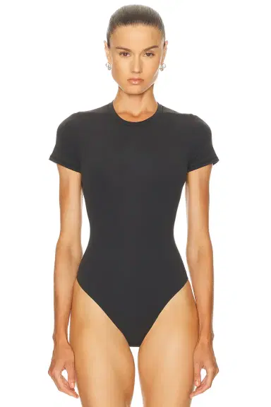 Skims Fits Everybody T-Shirt Bodysuit | Thumbnail 2