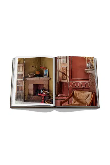 ASSOULINE Secret Stays, Pioneering Host Of The New Chic | Thumbnail 12 ASSOULINE Secret Stays, Pioneering Host Of The New Chic | Thumbnail 12