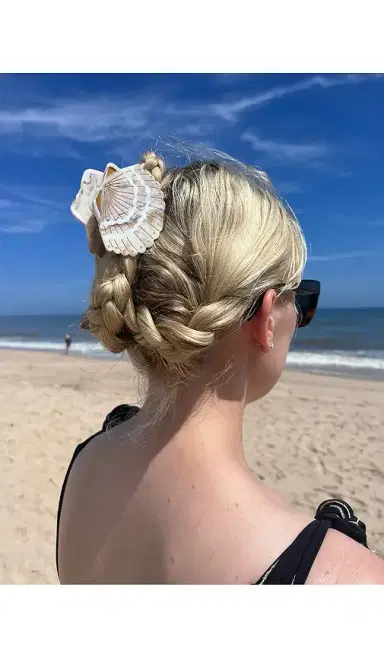 Solar Eclipse Hand-painted Seashell Claw Hair Clip | Thumbnail 2