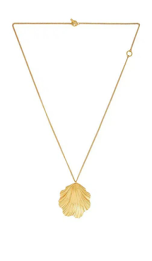 Coquille Necklace