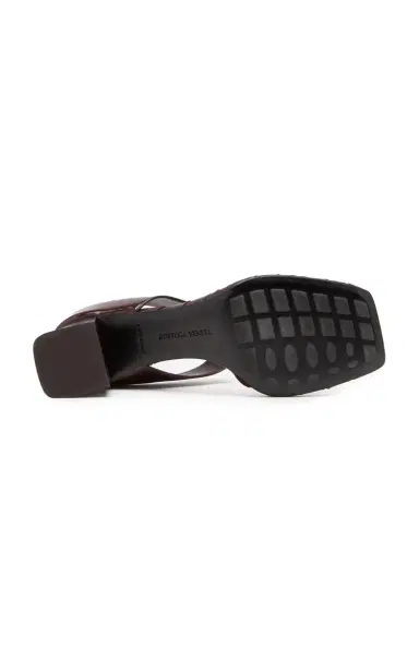 Bottega Veneta Leather Thong Sandals | Thumbnail 6 Bottega Veneta Leather Thong Sandals | Thumbnail 6