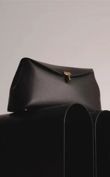 TOTEME T-Lock Clutch | Thumbnail 2