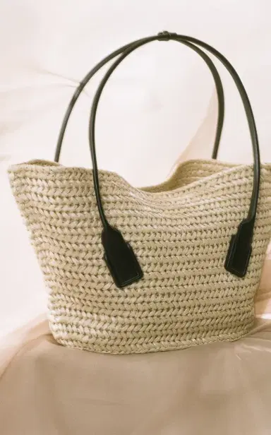 Bottega Veneta Medium Arco Crochet Raffia Tote Bag | Thumbnail 2 Bottega Veneta Medium Arco Crochet Raffia Tote Bag | Thumbnail 2