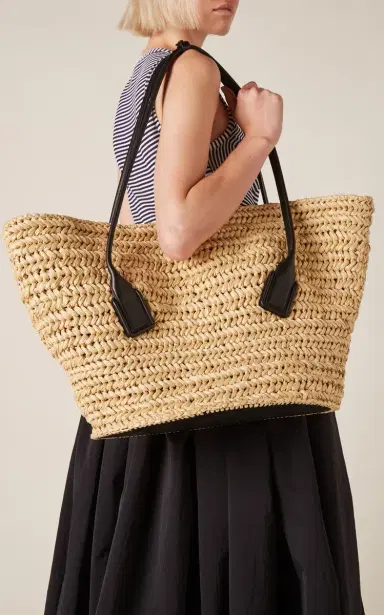 Bottega Veneta Medium Arco Crochet Raffia Tote Bag | Thumbnail 3 Bottega Veneta Medium Arco Crochet Raffia Tote Bag | Thumbnail 3