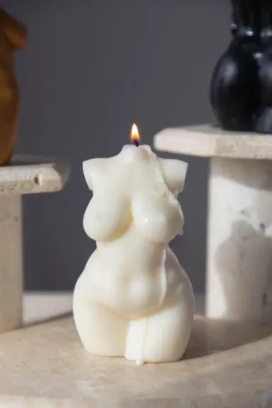Eluwa Studio Namise Candle - White | Thumbnail 3