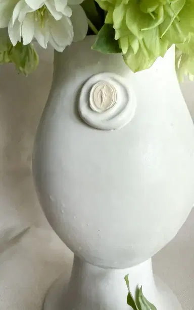 Jeanette Morrow Mallory Pedestal Vase - White | Thumbnail 18