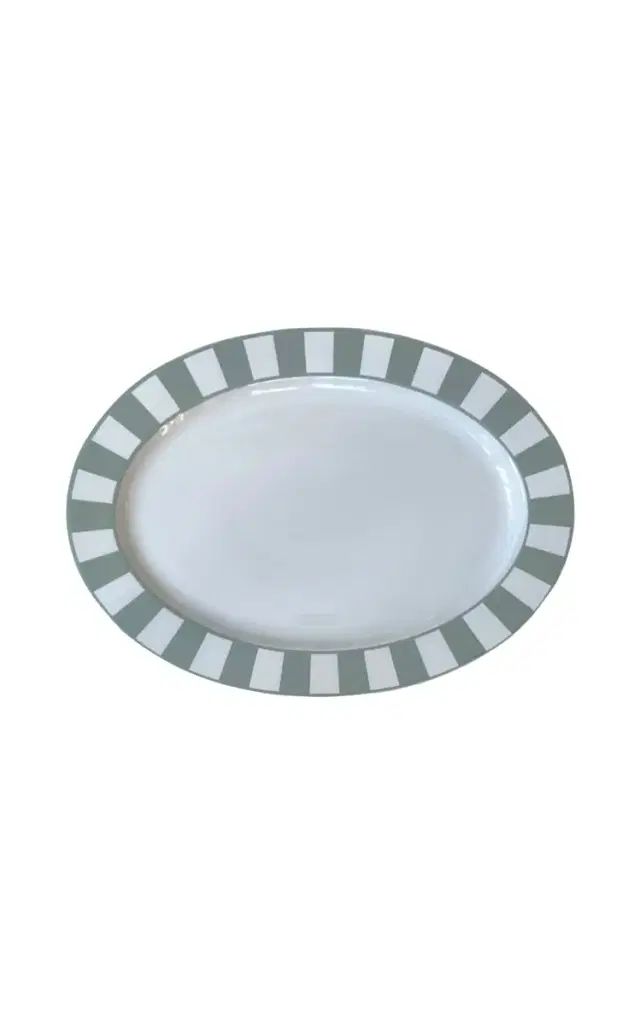 Essential Stoneware Serving Plate - Green Essential Stoneware Serving Plate - Green