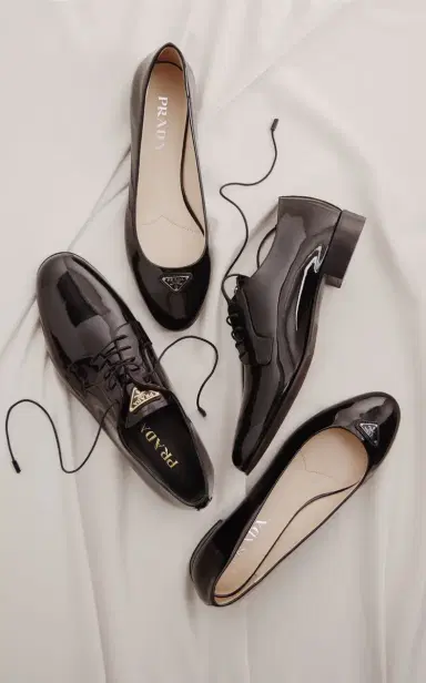 Prada Logo-Detailed Leather Ballet Flats | Thumbnail 2 Prada Logo-Detailed Leather Ballet Flats | Thumbnail 2