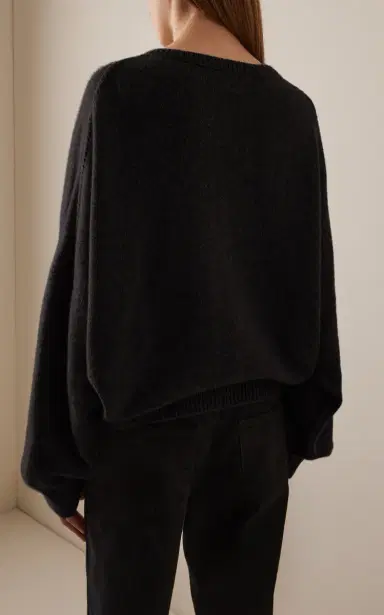 Khaite Wolfe Oversized Knit Cashmere Sweater | Thumbnail 4 Khaite Wolfe Oversized Knit Cashmere Sweater | Thumbnail 4