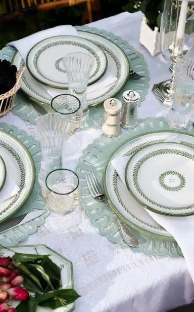 Moda Domus Set-of-Two Leaf-Painted Creamware Dessert Plates - Green | Thumbnail 2 Moda Domus Set-of-Two Leaf-Painted Creamware Dessert Plates - Green | Thumbnail 2