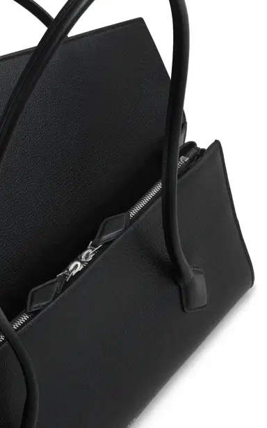 Alaïa Le Teckel Leather Flap Bag | Thumbnail 4 Alaïa Le Teckel Leather Flap Bag | Thumbnail 4