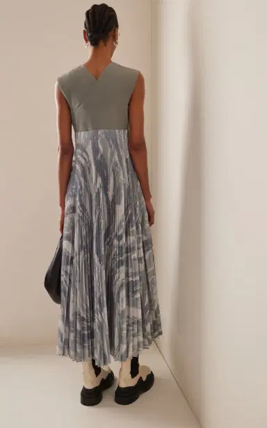 Moncler Genius 4 Moncler Hyke Plisse Maxi Dress | Thumbnail 4 Moncler Genius 4 Moncler Hyke Plisse Maxi Dress | Thumbnail 4