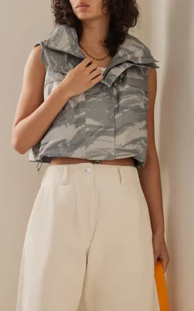 Moncler Genius 4 Moncler Hyke Vanilis Cropped Camouflage Gore-Tex Vest | Thumbnail 3 Moncler Genius 4 Moncler Hyke Vanilis Cropped Camouflage Gore-Tex Vest | Thumbnail 3